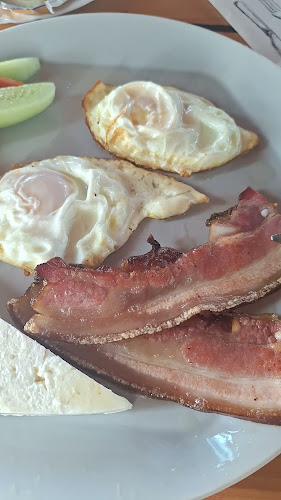 Opinii despre Hotel Restaurant Carul cu Flori în Oravița - Gastronomie și ospitalitate