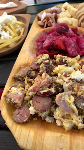 Opinii despre La Costică în Curtea de Argeș - Gastronomie și ospitalitate