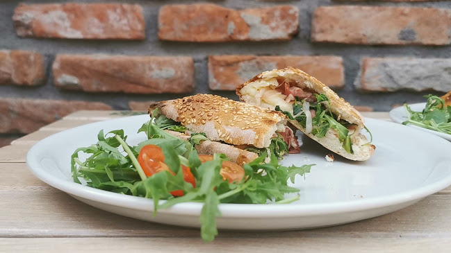 La Cooperativa Pizza & Restaurant