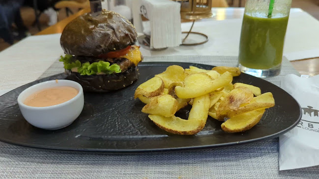 Opinii despre Urban lounge & Restaurant în Piatra Neamț - Gastronomie și ospitalitate