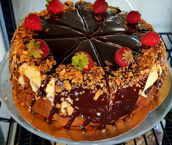 Maya Bakery & Bistro - Brutaria Artizanala - Constanța