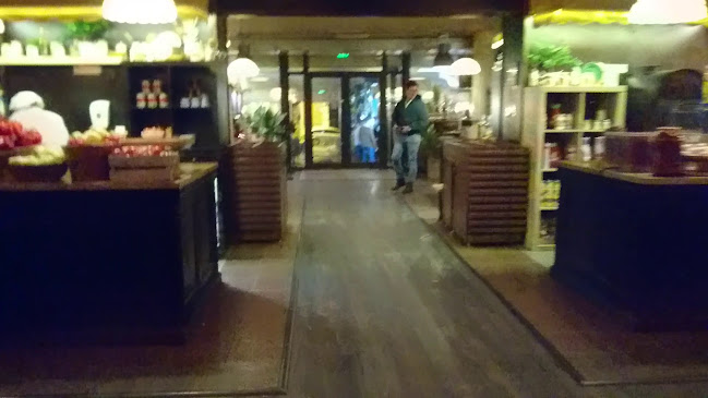 Bistro Junior - Gastronomie și ospitalitate