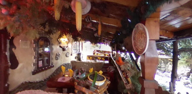 Opinii despre Restaurant Hanul Dacilor Ploiesti în Tătărani - Gastronomie și ospitalitate