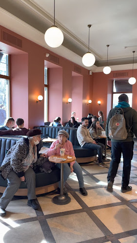 Opinii despre Starbucks în București - Gastronomie și ospitalitate