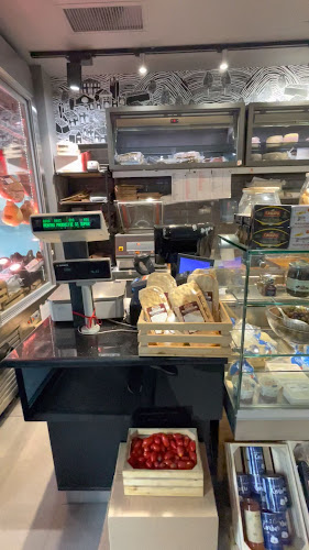 Opinii despre SARA Bistro Popa Petre în București - Gastronomie și ospitalitate