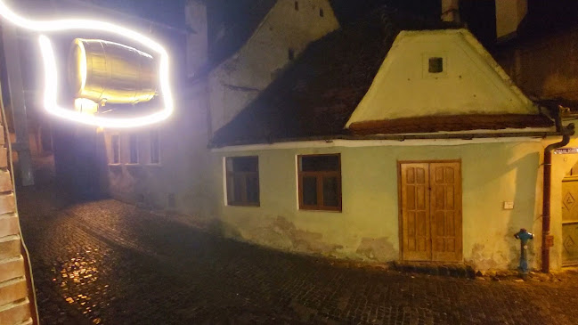 Comentarii opinii despre Butoiul de Aur