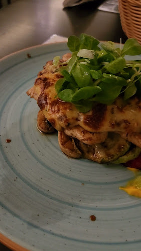 Opinii despre Platinum în Brașov - Gastronomie și ospitalitate