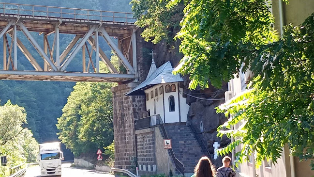 Opinii despre Restaurant Piatra Scrisă în Armeniș - Gastronomie și ospitalitate