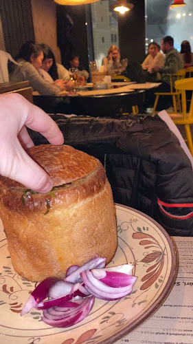 Opinii despre La Ceaun - Piata Sfatului în Brașov - Gastronomie și ospitalitate