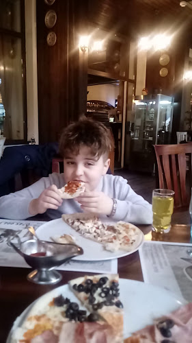 Opinii despre Curtea Veche în Curtea de Argeș - Gastronomie și ospitalitate