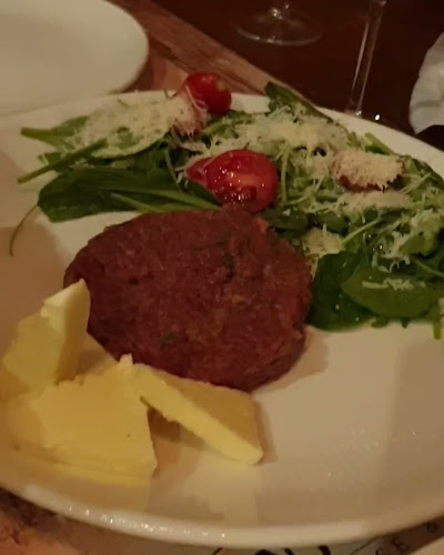 Opinii despre Benjamin Steakhouse & Bar în Sibiu - Gastronomie și ospitalitate