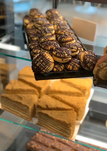 ART CAKES by Mihaela Ivan - Gastronomie și ospitalitate