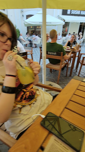 Opinii despre La Ceaun - Weiss în Brașov - Gastronomie și ospitalitate