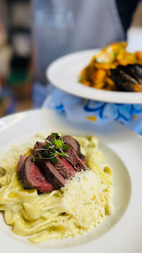 Cucina TUREA Băcănie cu Bucătărie - Gastronomie și ospitalitate