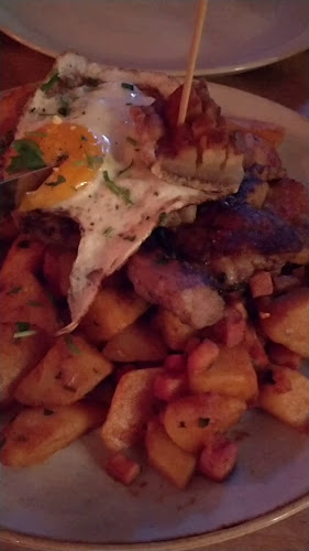 City Bistro - Gastronomie și ospitalitate