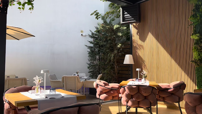 Opinii despre Bloom Restaurant în Brașov - Gastronomie și ospitalitate