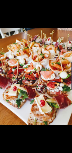 Opinii despre Motif Sugar And Spice în Reșița - Gastronomie și ospitalitate