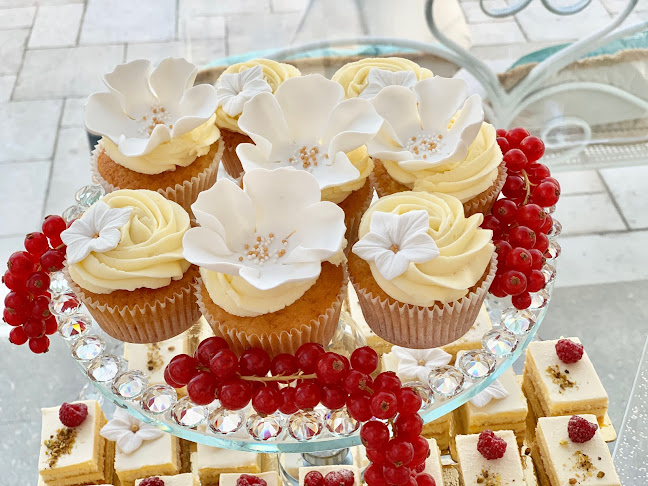 ART CAKES by Mihaela Ivan