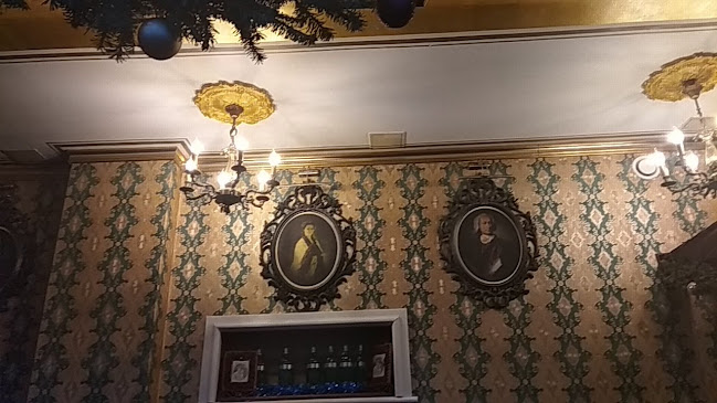 Opinii despre Bibliotheque Pub în Brașov - Gastronomie și ospitalitate