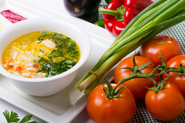 Mâncare Românească - Gastronomie și ospitalitate