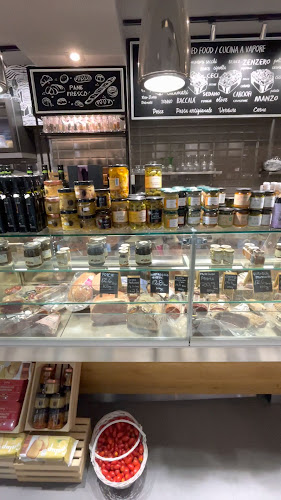 Opinii despre SARA Bistro Popa Petre în București - Gastronomie și ospitalitate