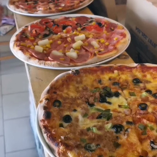 La Cooperativa Pizza & Restaurant