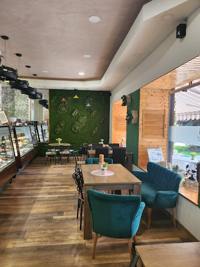 Un Băiat și o Fată Pitești