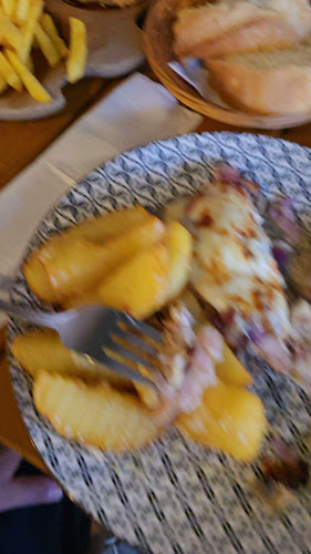 Opinii despre La Cramă în Hunedoara - Gastronomie și ospitalitate