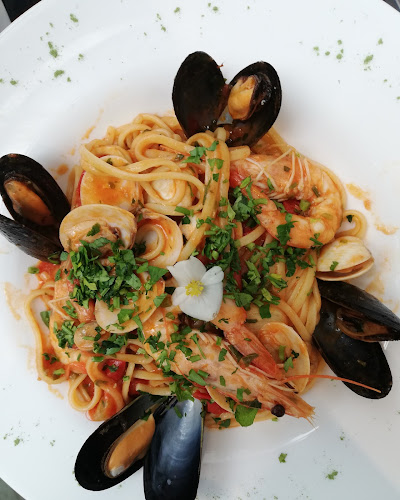 Opinii despre Casa Rebeca în Bacău - Gastronomie și ospitalitate