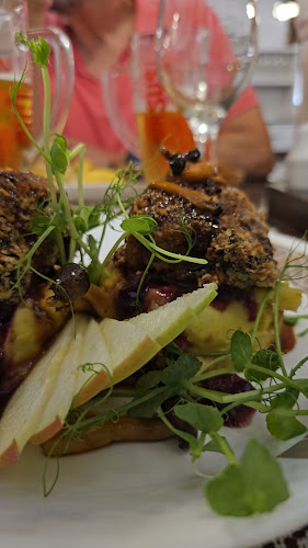 Opinii despre Sergiana Mureşenilor în Brașov - Gastronomie și ospitalitate