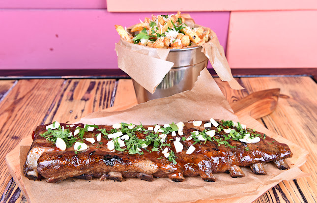 URBAN Street Food & Bar