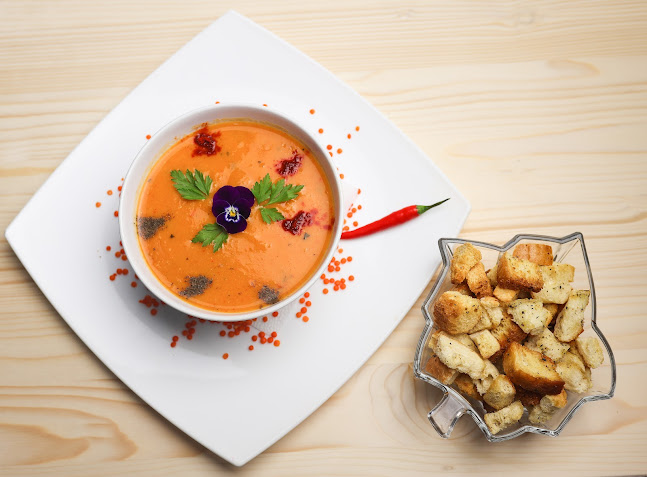 Rustic House - Gastronomie și ospitalitate