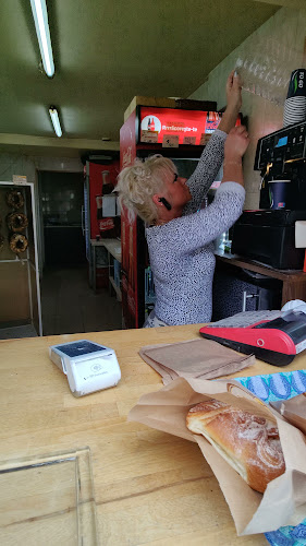 Opinii despre Patiserie Si Covrigi De La Filipici în Brașov - Gastronomie și ospitalitate