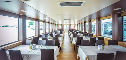 Restaurant Delta Tulcea in incinta hotelului Delta