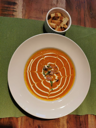 Opinii despre Cucina TUREA Băcănie cu Bucătărie în Cluj-Napoca - Gastronomie și ospitalitate