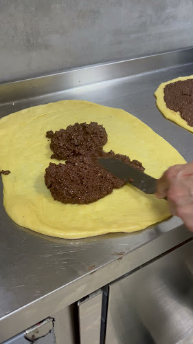 Opinii despre Cofetăria Pisica Albastră - Donuts and coffee shop în Brăila - Gastronomie și ospitalitate