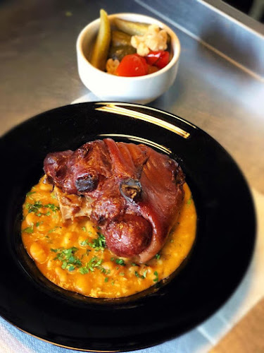 Opinii despre Pensiune Restaurant Costas în Prundu Bârgăului - Gastronomie și ospitalitate