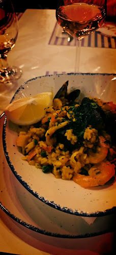 Opinii despre Restaurant Blue Acqua – Faleza Dunării Galaţi în Galați - Gastronomie și ospitalitate