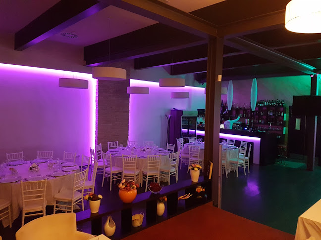 Opinii despre Vitraj Restaurant & Lounge în Bacău - Gastronomie și ospitalitate