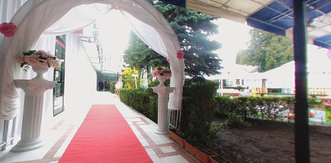 Opinii despre Cocosul de aur în Piatra Neamț - Gastronomie și ospitalitate