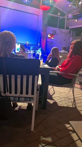 Opinii despre Gossip Cafe în Galați - Gastronomie și ospitalitate