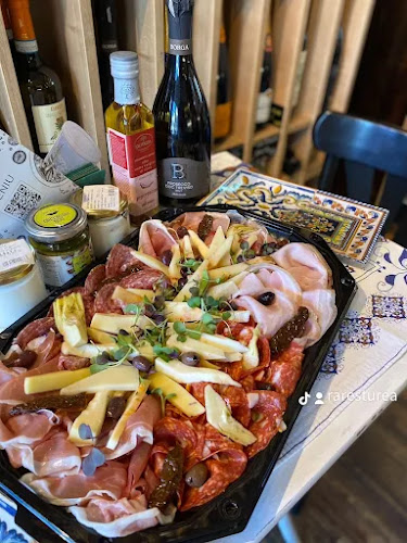 Opinii despre Cucina TUREA Băcănie cu Bucătărie în Cluj-Napoca - Gastronomie și ospitalitate