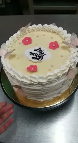 Opinii despre Bontaste ~ patiserie - cofetărie în Curtea de Argeș - Gastronomie și ospitalitate