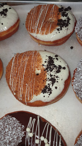 Opinii despre Cofetăria Pisica Albastră - Donuts and coffee shop în Brăila - Gastronomie și ospitalitate