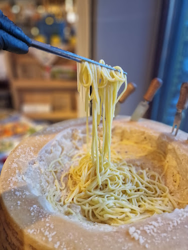 Cucina TUREA Băcănie cu Bucătărie