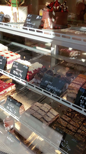 Opinii despre Pusculita cu dulciuri în Bacău - Gastronomie și ospitalitate