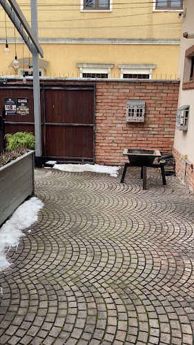 Petry Bistro GrillxWine - Gastronomie și ospitalitate