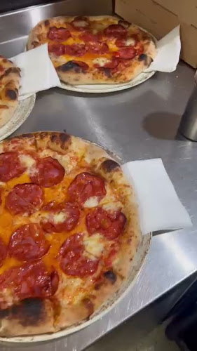 Opinii despre Pizzeria La Troia în Călărași - Gastronomie și ospitalitate