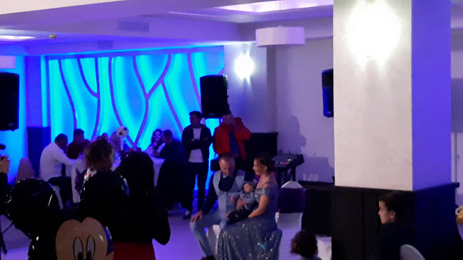 Opinii despre Piața Smârdan în Pitești - Gastronomie și ospitalitate