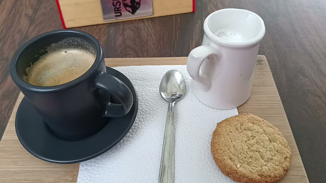 Opinii despre Velo Coffee-Cafe Du Theatre Roastery în Brașov - Gastronomie și ospitalitate